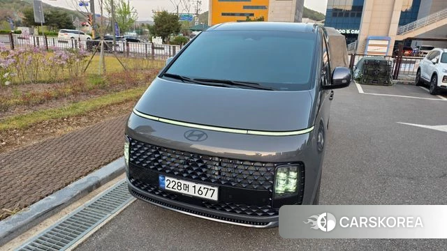 Hyundai Staria 2025 Серый из Кореи, фото 3