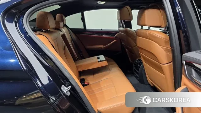 BMW 5 Series (G30) 2022 Черный из Кореи, фото 3