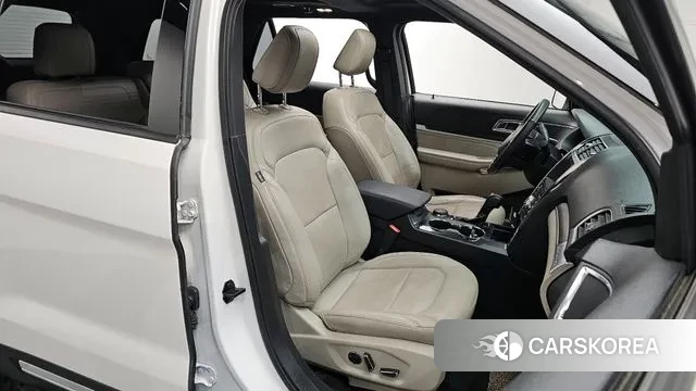 Ford Explorer 2018 Белый из Кореи, фото 3