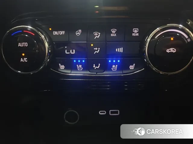 Chevrolet (GM Daewoo) Trax Crossover 2024 Черный из Кореи, фото 3