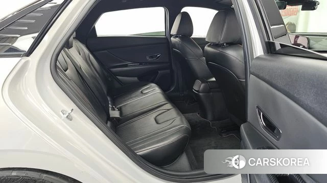 Hyundai Avante (CN7) 2020 Серебристо-серый из Кореи, фото 3