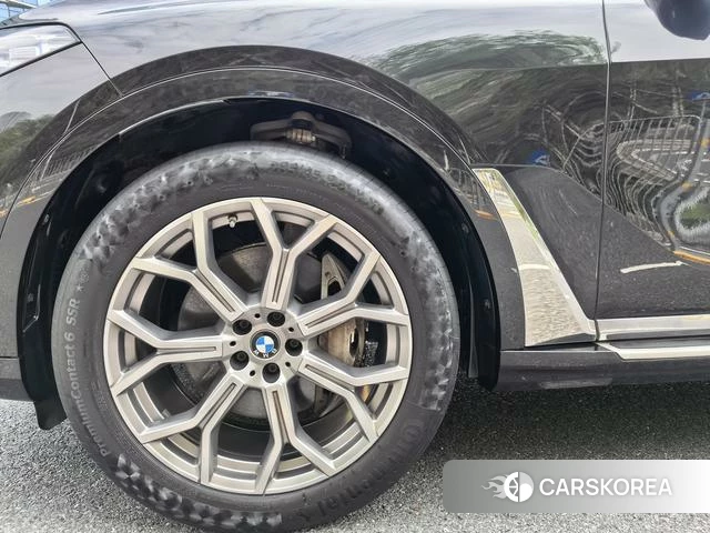 BMW X7 2021 Черный из Китая, фото 3