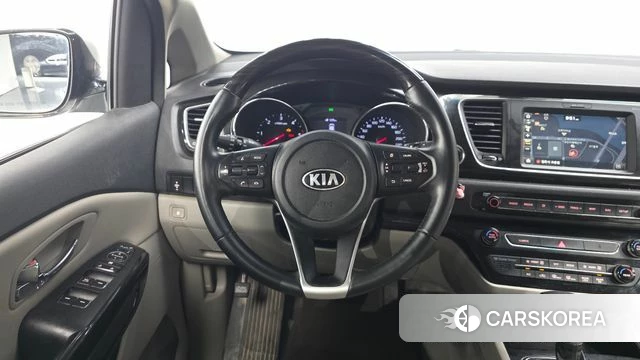 Kia The New Carnival 2018 Серебряный из Кореи, фото 3