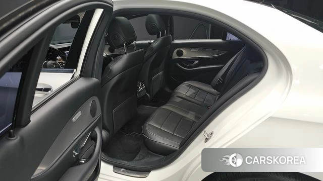 Mercedes-Benz E-Class W213 2018 Белый из Кореи, фото 3