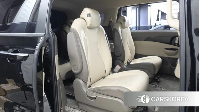 Kia Carnival 4th generation 2023 Черный из Кореи, фото 3