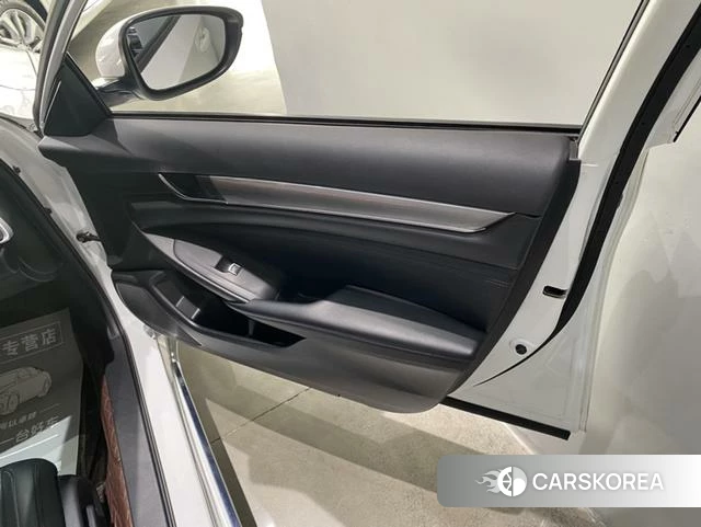 Honda Accord 2021 Белый из Китая, фото 3