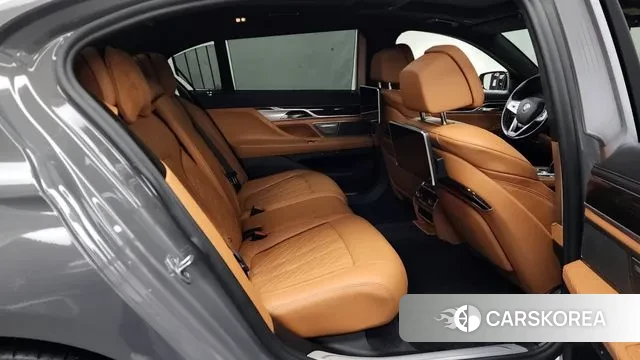 BMW 7 Series (G11) 2021 Серебряный из Кореи, фото 3