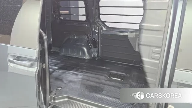 Hyundai Staria 2023 Серый из Кореи, фото 3