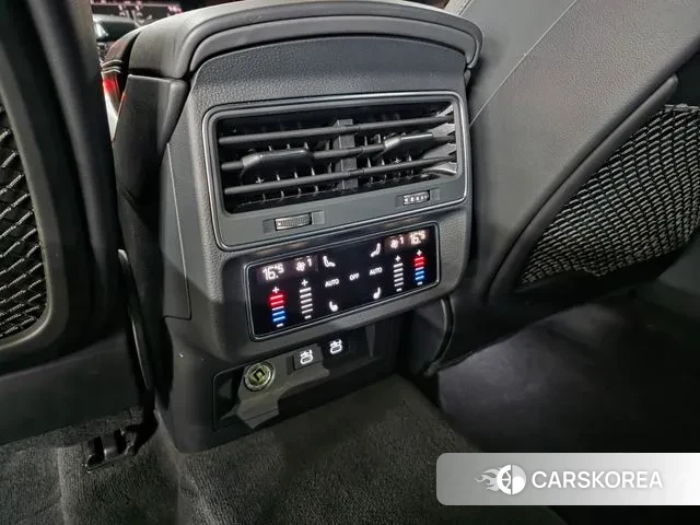 Audi Q8 (4M) 2021 Черный из Кореи, фото 3