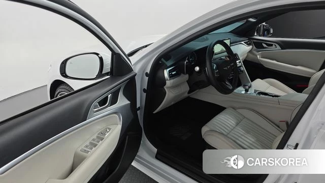 Genesis The New G70 2023 Белый из Кореи, фото 3