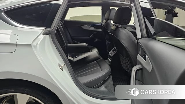 Audi A5 (F5) 2021 Белый из Кореи, фото 3