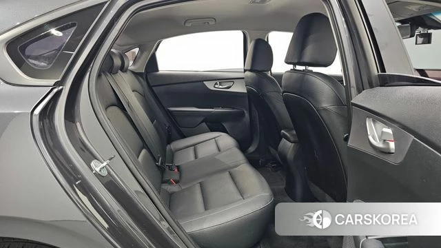 Kia The New K3 2nd generation 2022 Серый из Кореи, фото 3