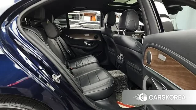 Mercedes-Benz E-Class W213 2021 Синий из Кореи, фото 3