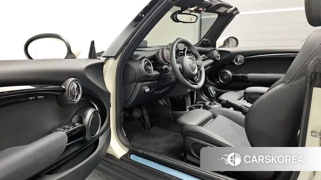 Mini Cooper Convertible 2020 Белый из Кореи, фото 3