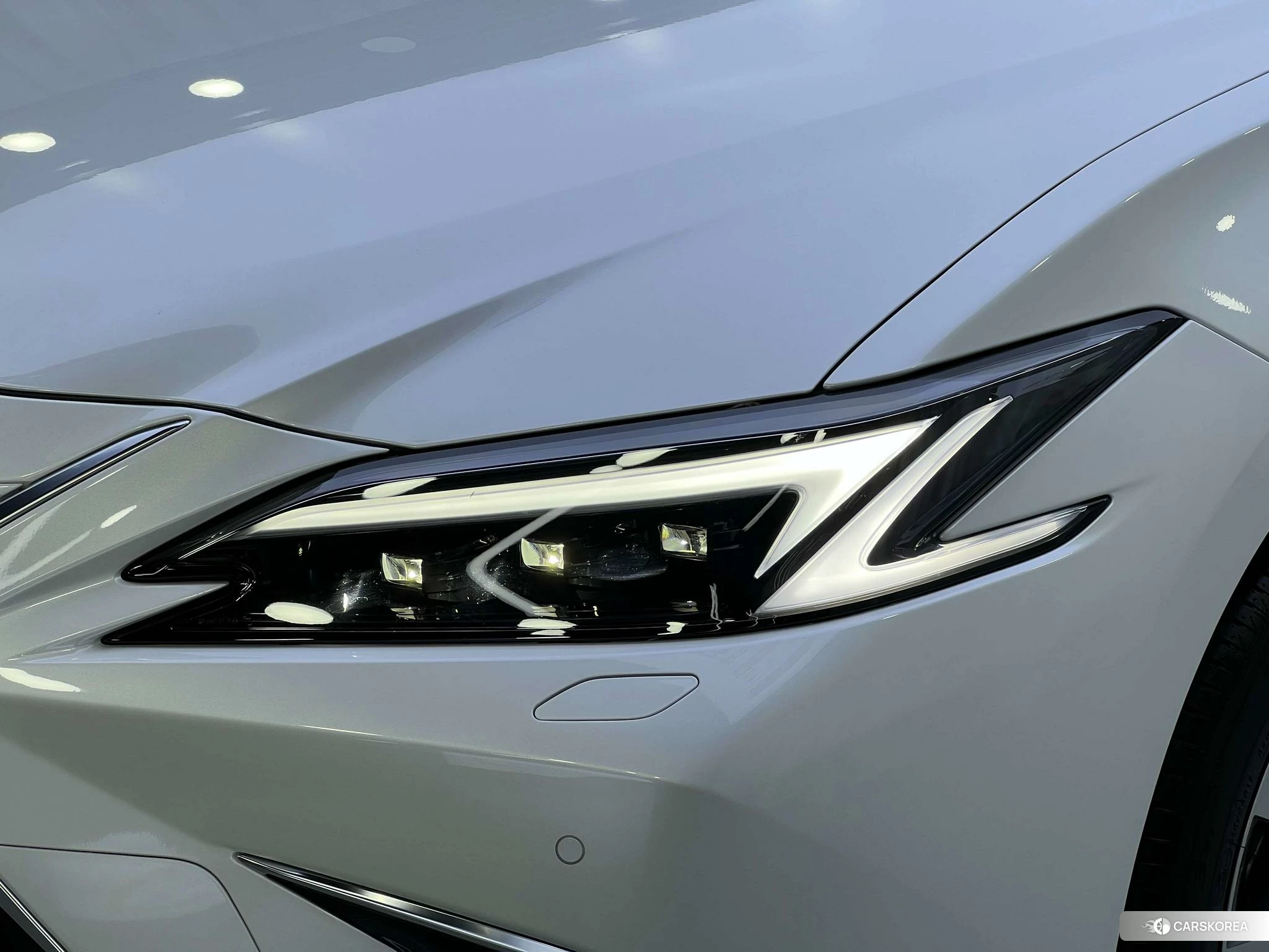 Lexus ES 2024 Белый из Китая, фото 3