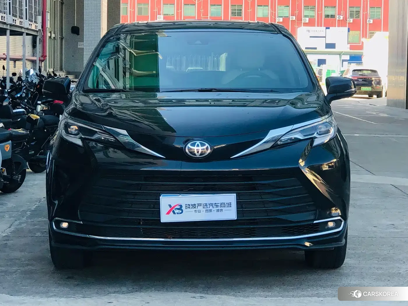 Toyota Sienna 2026 Черный из Китая, фото 3