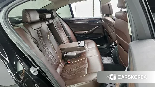 BMW 5 Series (G30) 2018 Черный из Кореи, фото 3