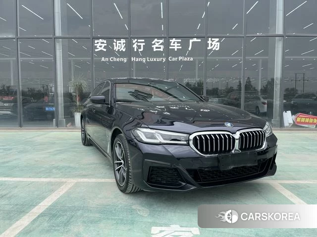 BMW 5 series 2021 Черный из Китая, фото 3