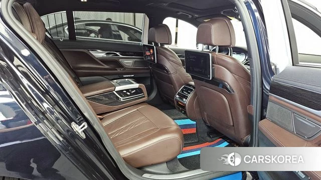 BMW 7 Series (G11) 2018 Черный из Кореи, фото 3