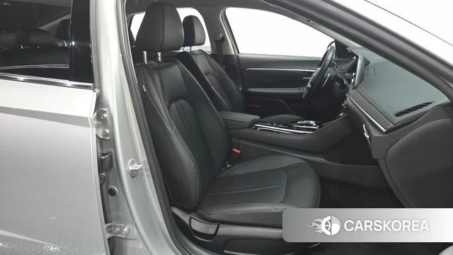 Hyundai Sonata (DN8) 2022 Серебристо-серый из Кореи, фото 3