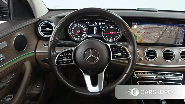 Mercedes-Benz E-Class W213 2019 Черный из Кореи, фото 3