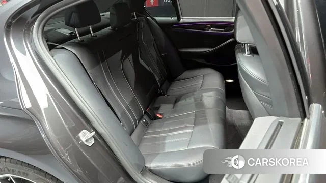 BMW 5 Series (G30) 2022 Серый из Кореи, фото 3