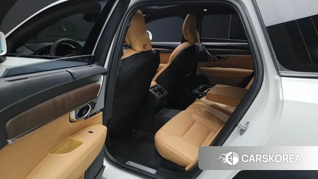 Volvo V90 Cross-Country 2023 Белый из Кореи, фото 3