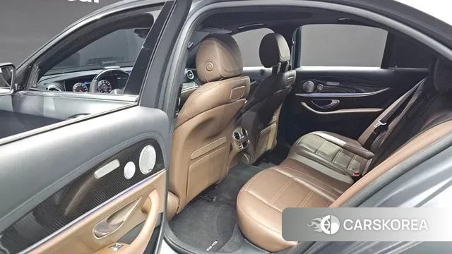 Mercedes-Benz E-Class W213 2019 Серый из Кореи, фото 3