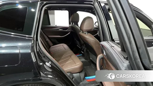 BMW X3 (G01) 2022 Черный из Кореи, фото 3