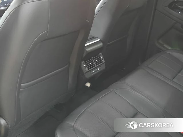 Land Rover Range Rover Evoque 2nd Generation 2023 Белый из Кореи, фото 3