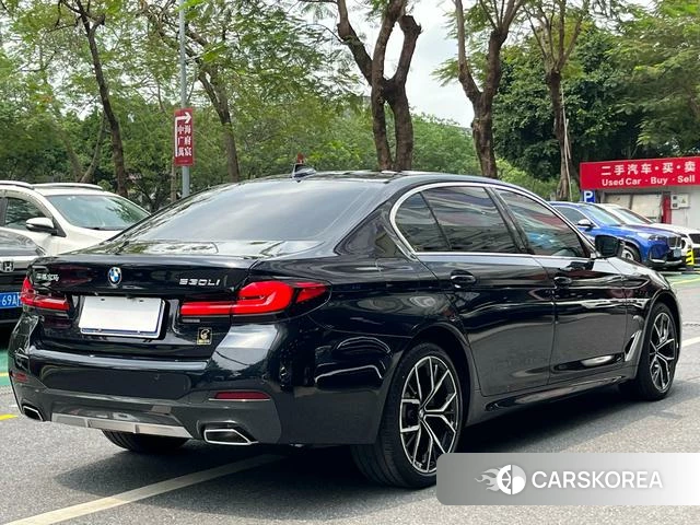 BMW 5 series 2023 Черный из Китая, фото 3