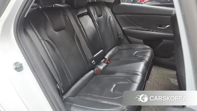 Hyundai Avante (CN7) 2023 Белый из Кореи, фото 3