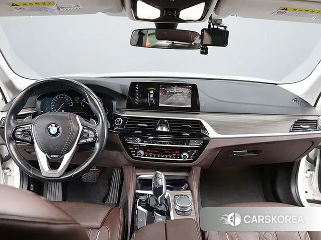 BMW 5 Series (G30) 2019 Белый из Кореи, фото 3