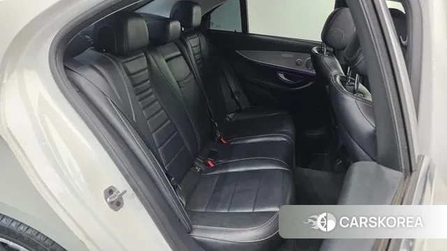 Mercedes-Benz E-Class W213 2019 Белый из Кореи, фото 3