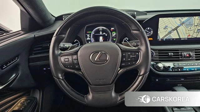 Lexus LS500h 5th generation 2022 Серебряный из Кореи, фото 3