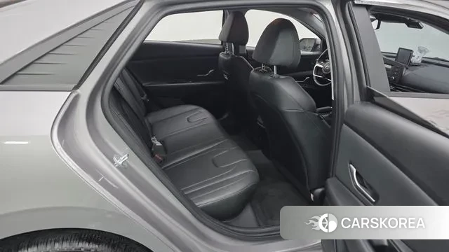 Hyundai Avante (CN7) 2021 Серебристо-серый из Кореи, фото 3