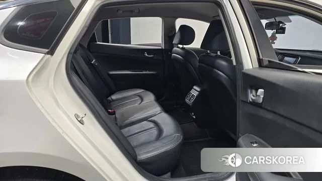 Kia K5 second generation 2018 Белый из Кореи, фото 3