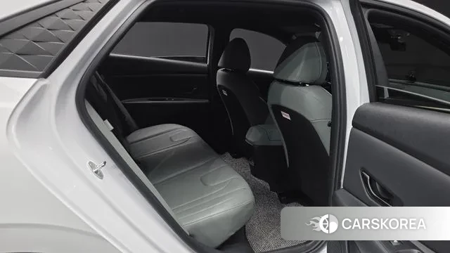 Hyundai The New Avante Hybrid (CN7) 2023 Белый из Кореи, фото 3