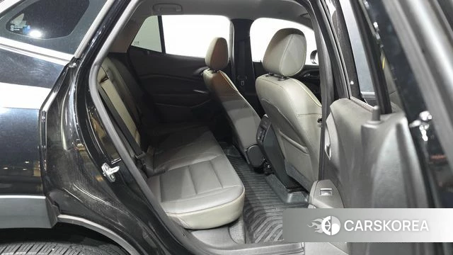 Chevrolet (GM Daewoo) Trax Crossover 2023 Черный из Кореи, фото 3
