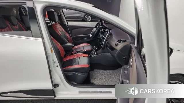 Renault Korea (Samsung) Clio 2018 Белый из Кореи, фото 3