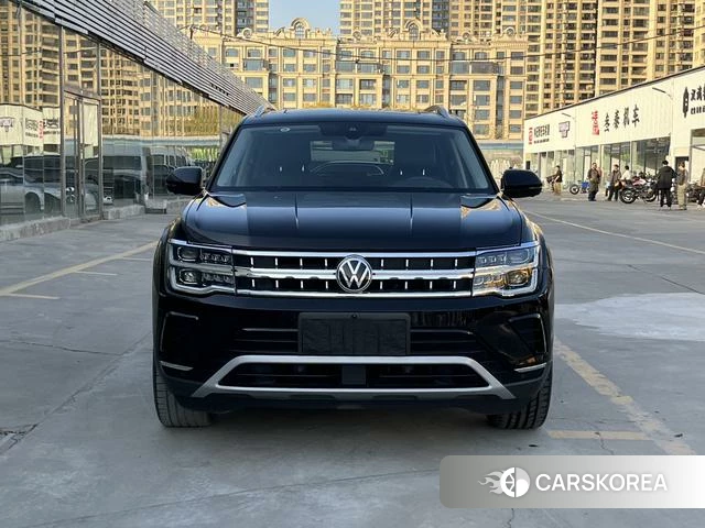 Volkswagen Tourang 2022 Черный из Китая, фото 3
