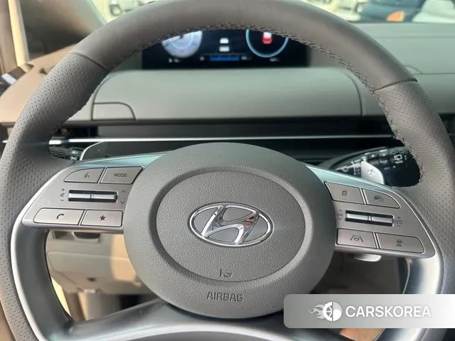 Hyundai Staria 2023 Белый из Кореи, фото 3