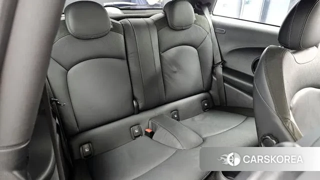 Mini Cooper Electric 2022 Черный из Кореи, фото 3