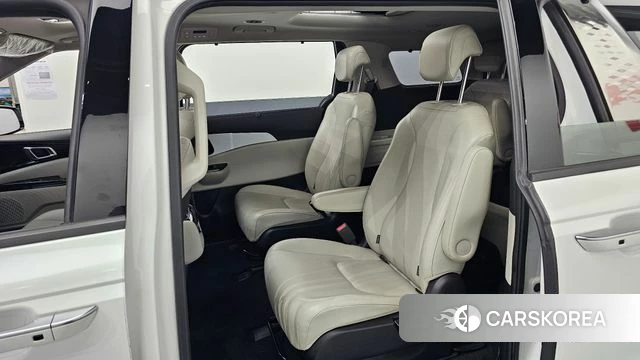 Kia Carnival 4th generation 2023 Белый из Кореи, фото 3