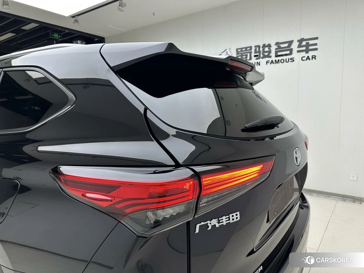 Toyota Highlander 2021 Черный из Китая, фото 3