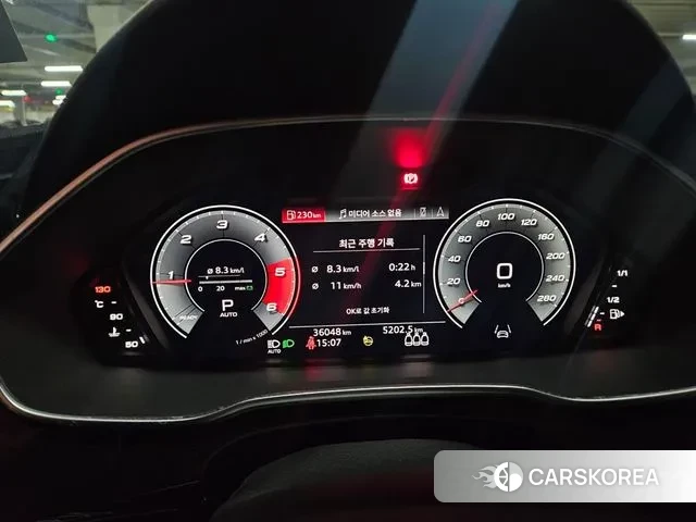 Audi Q3 (F3) 2022 Белый из Кореи, фото 3