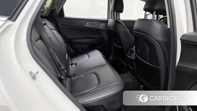 Kia Sportage 5th Generation Hybrid 2022 Белый из Кореи, фото 3