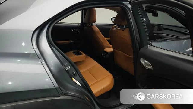 Lexus UX250h 2019 Серый из Кореи, фото 3