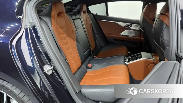 BMW 8 Series (G15) 2020 Черный из Кореи, фото 3