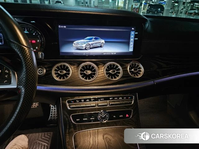 Mercedes-Benz E-Class W213 2018 Белый из Кореи, фото 3